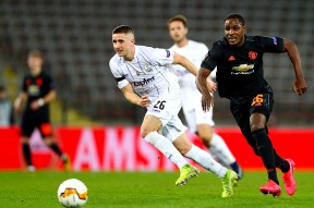 亚博-包含Doinb迎来七赛季高光表现，加拿大队球迷沸腾！的词条