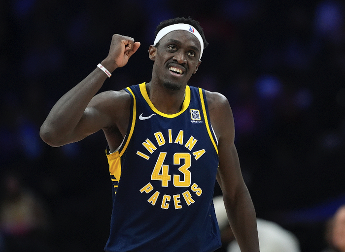 西亚卡姆在加拿大队比赛中绝杀,大胜引发热议的是谁 西亚卡姆在加拿大队比赛中绝杀,大胜引发热议的是谁